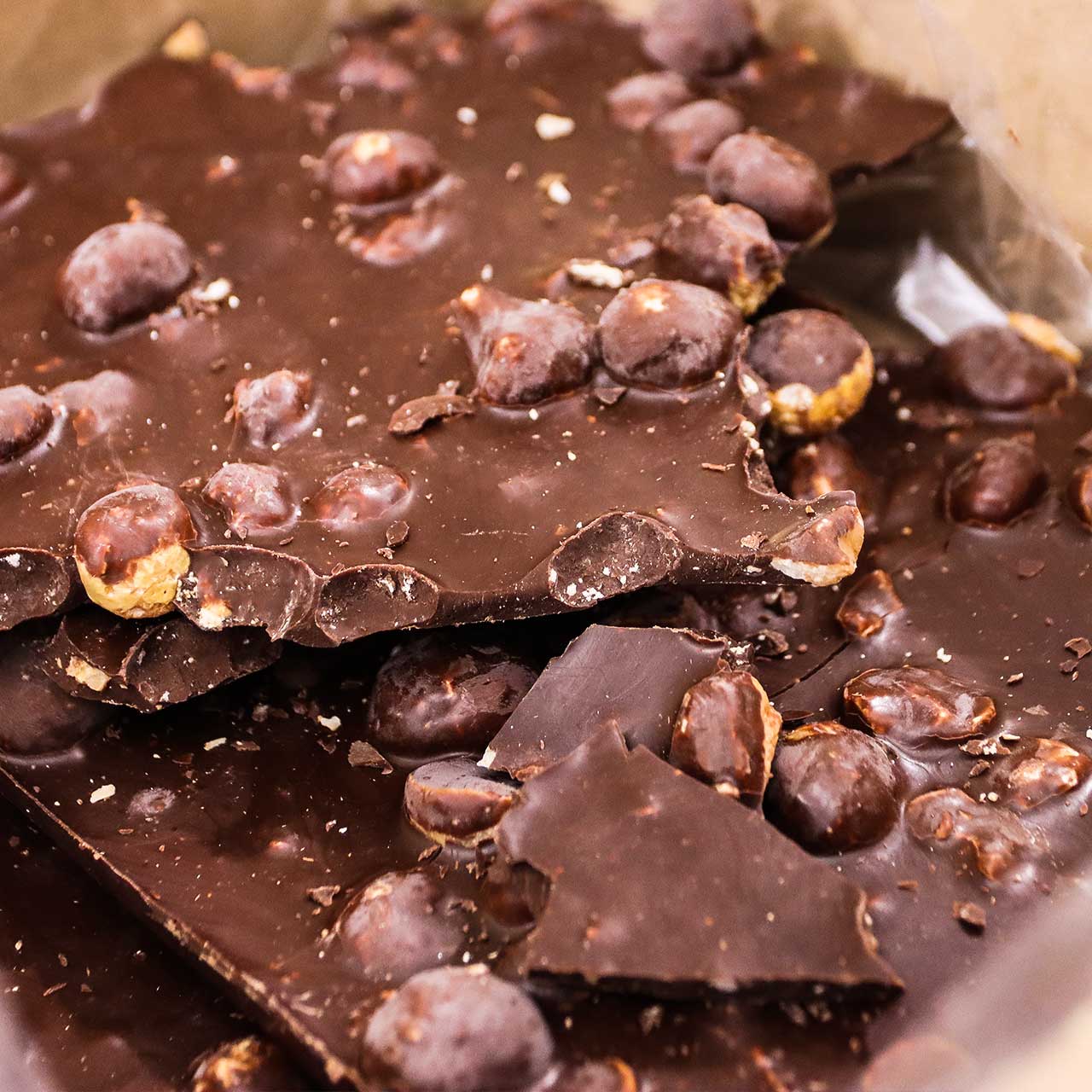 Bruchschokolade Zartbitter mit Macadamia